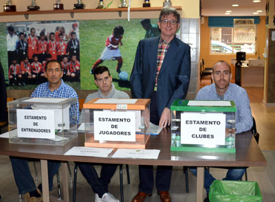 Clubes, jugadores y árbitros eligieron a sus asambleistas en Granada (LÁZARO)