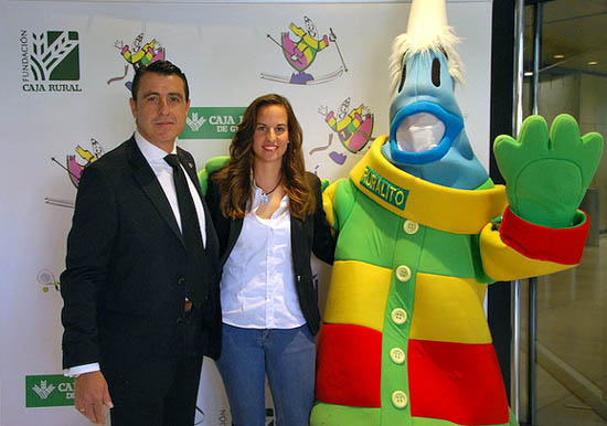 Victoria Padial recibió el premio del Club de Esquí de Caja Rural (GRJ)