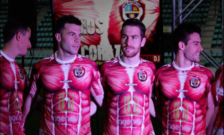 Novedoso diseño de las camisetas del Palencia para la fase de ascenso (CD PALENCIA)