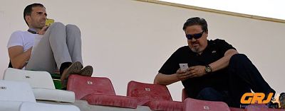 Augusto Delgado, derecha, junto a Sergio Gómez, director Deportivo (LÁZARO)