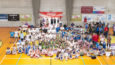 Foto de familia de los equipos participantes 