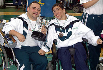 Manolo Martín junto a Luis Molina celebrando el triunfo (GRJ)