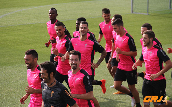 Los jugadores se han puesto a las órdenes de Jémez (GRJ)