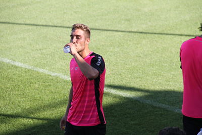 Rochina se aleja del Granada 