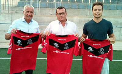 Pacorro, izquierda, en su presentación como técnico del Padul 