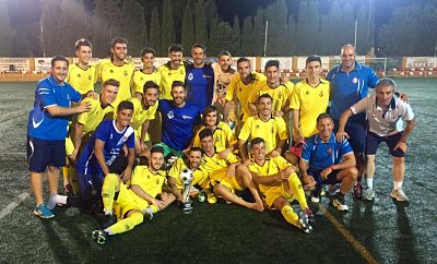 El equipo malagueño celebra su triunfo 