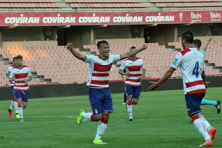 Matheus celebra su primer gol en liga (JOSÉ VELASCO)