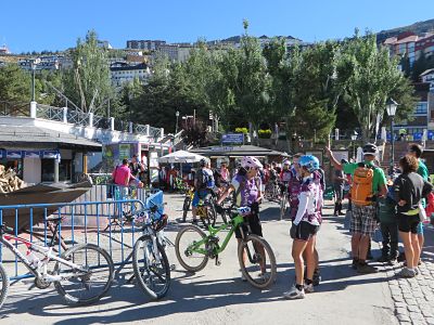 Ciclistas en Padrollano 