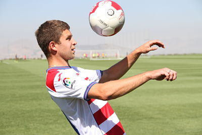 Kravets ya luce de rojiblanco (GRJ)