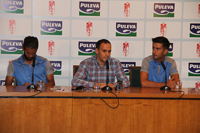 Piru junto a sus dos flamantes fichajes (GRJ)