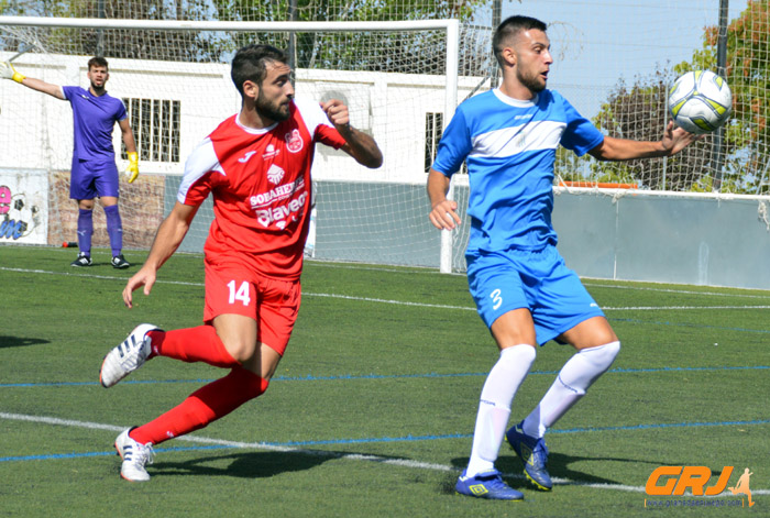 El At. Monachil debutó en la categoría con una derrota (LÁZARO)