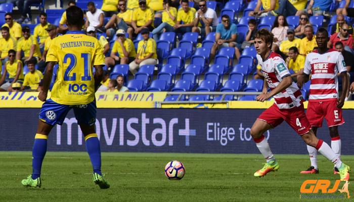 Sergi Samper, en su debut con el Granada en Las Palmas (LOF)