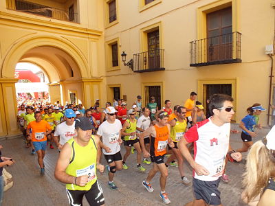 Algunos de los participantes tras arrancar la prueba 