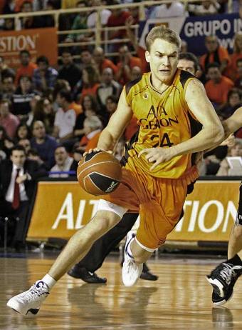 Oleson sucede a Teletovic, ganador del premio la pasada temporada
