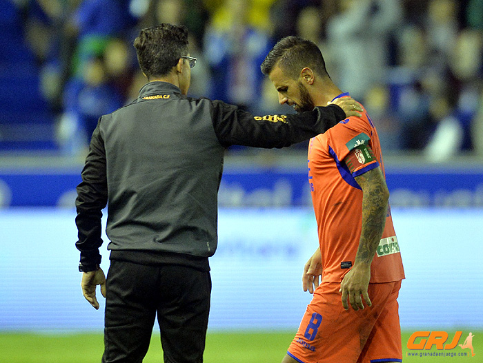 Javi Márquez se retira cabizbajo tras la derrota (LOF)