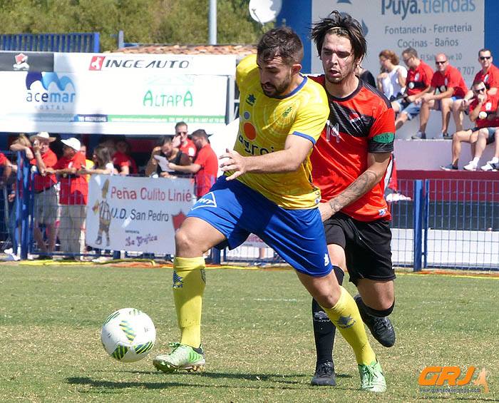 El CD Huétor Tájar podrá jugar por primera vez en el `Miguel Moranto` (@JAROSACRUZ)