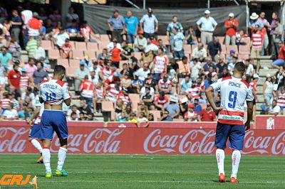 El Granada sufrió una nueva derrota en Los Cármenes (JM BALDOMERO)
