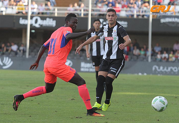 Los cachorros nazaríes perdieron ante el FC Cartagena (LA OPINIÓN DE MURCIA)
