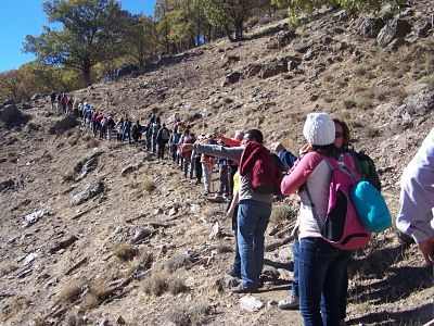 Senderistas sexistanos en plena ruta por la provincia 