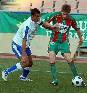 Sergio Cruz no pudo evitar la goleada del Estepona (ARCHIVO)
