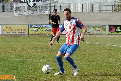 El Arenas se mantiene en la zona media 