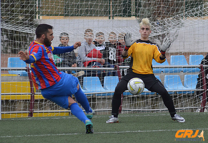 El Vandalia no tuvo problemas para golear al Otura CF (J. PALMA)