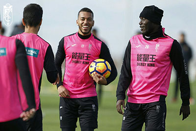 Los nazaríes aparcan la Liga para centrarse en la Copa (GRANADA CF)