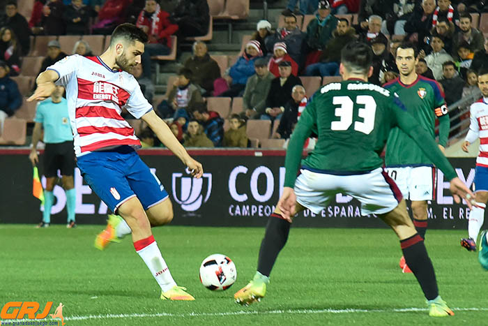 Jon Toral marcó su primer gol como jugador del Granada CF (BALDOMERO)