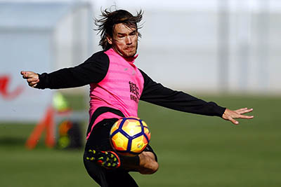 Krhin en el entrenamiento de este martes festivo (GRANADA CF)