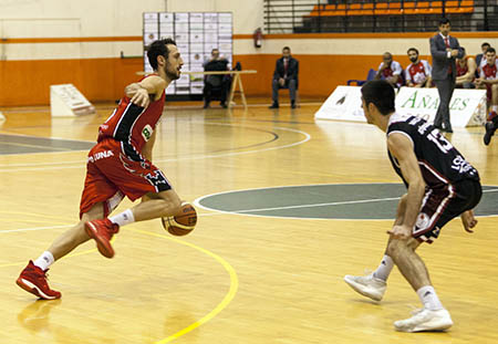 El Coviran Granada tumba al líder a domicilio (PHOTOGRAPHERS SPORTS)