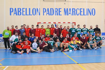 Participantes en el memorial 