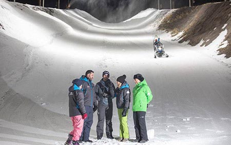 Iluminación de la pista de Half Pipe en la estación de Sierra Nevada (CETURSA)