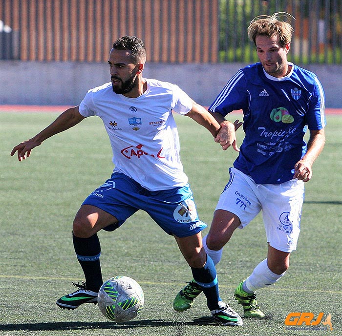 Los lojeños reciben esta jornada al Torredonjimeno (JESÚS HURTADO)