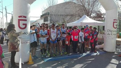 Participantes preparados para la salida 
