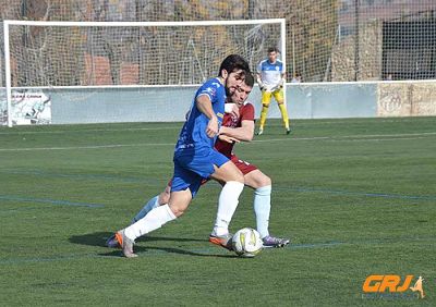 El Monachil sigue luchando por escapar de los últimos puestos 