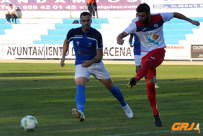 Los motrileños buscan la reacción a base de fichajes (ARCHIVO)