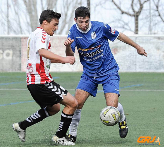 El At. Monachil ve truncada su buena racha de los últimos partidos (J. M. BALDOMERO)