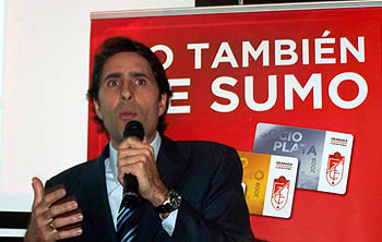 Ignacio Cuerva, presidente del Granada CF, en la presentación (GRJ)