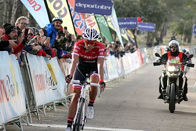 Contador ya es líder de la Vuelta a Andalucía (JOSÉ VELASCO)