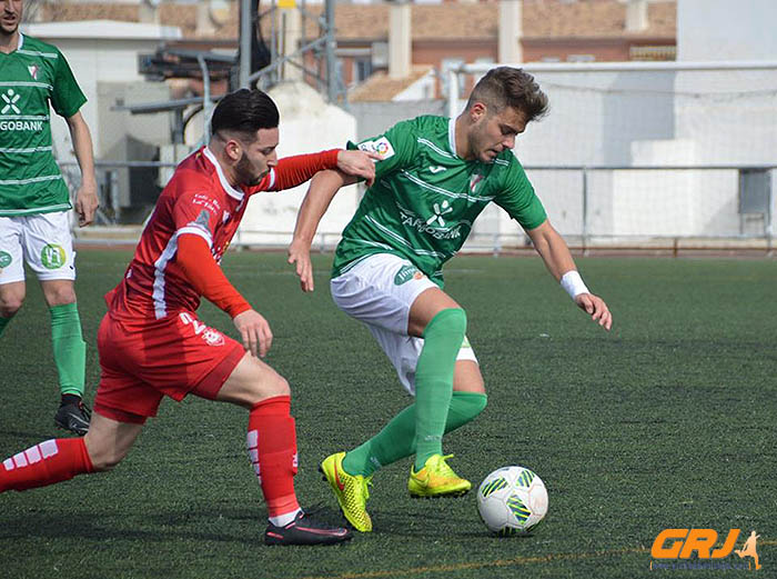 El encuentro en Huétor Vega fue muy competido (LÁZARO)