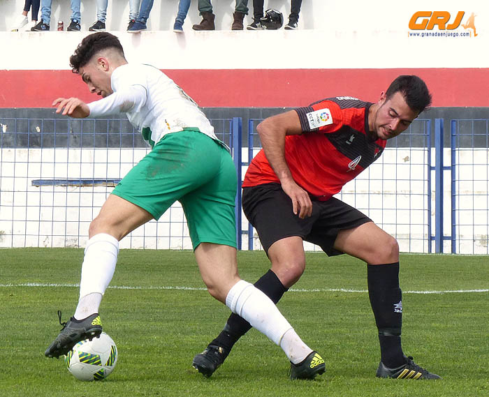 El Atarfe sigue sin carburar tras el relevo en el banquillo (JAROSACRUZ)