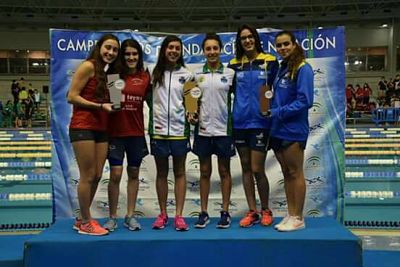 Gran actuación de las nadadoras de Ogíjares 