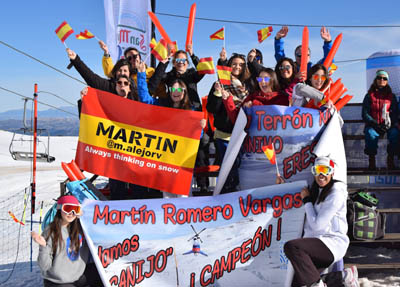 Familia de los españoles Marina y Martín (CETURSA)