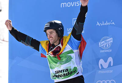Lucas Eguíbar celebra su victoria en Sierra Nevada