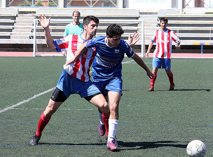 El At. Monachil consiguió una importante victoria a domicilio (M. LÓPEZ)