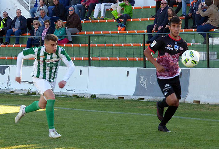 Los lojeños realizaron un gran partido en el campo del Antequera CF (CASTILLO)