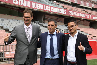 Salvador en su presentación 