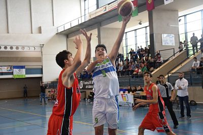 Los nazarís han comenzado con fuerza el torneo 