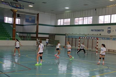 El balonmano, protagonista en la costa 