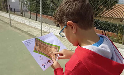 Alumno practicando orientación 
